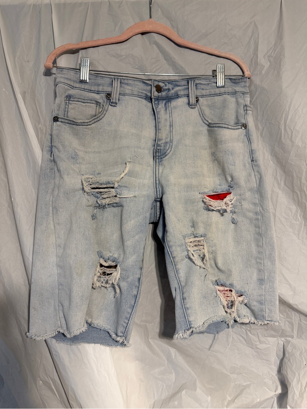 Kilogram Men’s Size 34 Distressed Denim Shorts Light Wash Ripped Raw Hem Bermuda